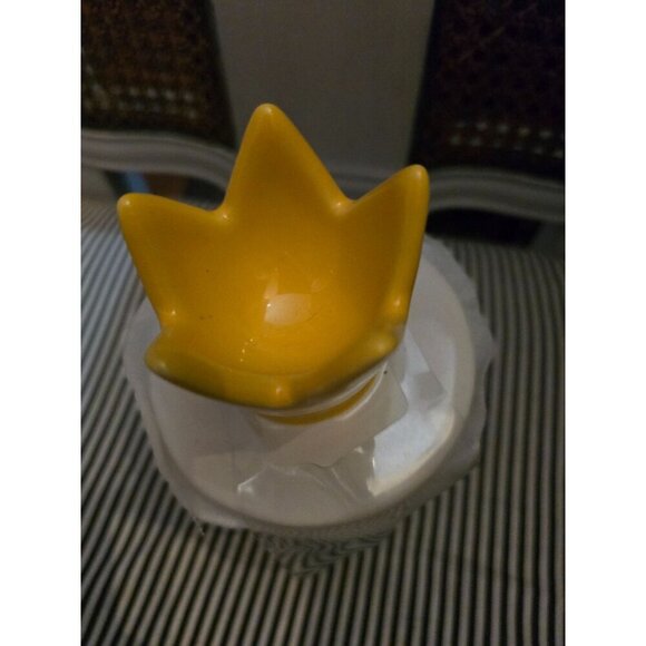 NWT Rae Dunn Disney Alice in Wonderland Queen of Hearts Mug Topper - Picture 8 of 9